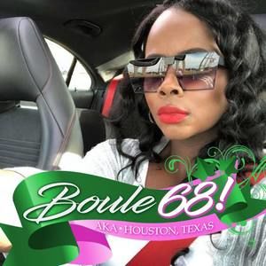 Meet your Posher, Monique